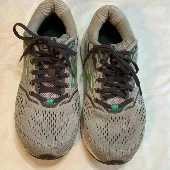 Brooks Ariel 20 Gray & Green Woman’s Running Tennis Shoes. Size 10. - Picture 2 of 16
